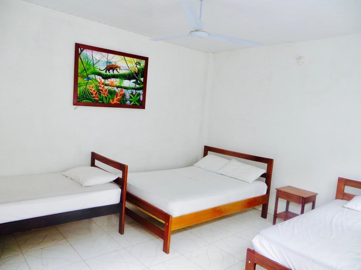 Hotel Heliconias Leticia Kültér fotó
